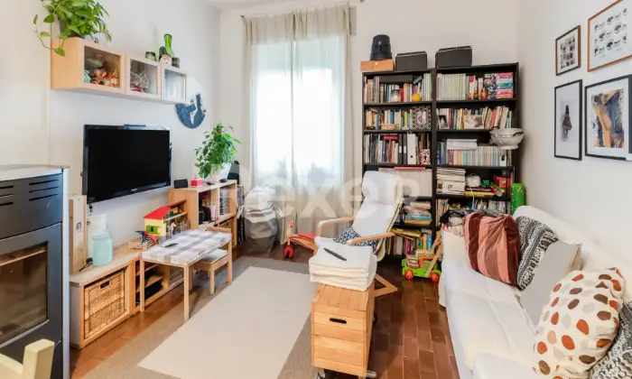 Rexer-MONTELPARO-Ampia-casa-con-corte-esclusiva-e-grande-potenziale-Altro