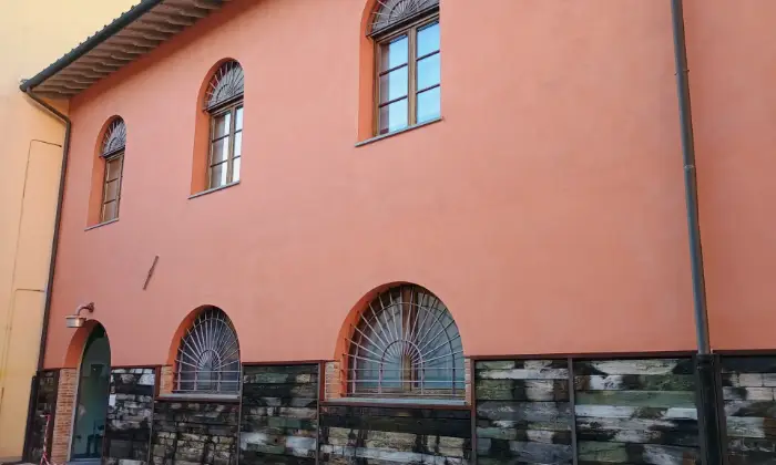 Rexer-Santa-Croce-sullArno-Fabbricato-cieloterra-con-uffici-locati-ad-uso-investimento-Altro