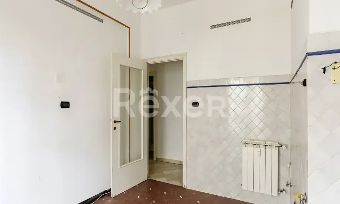 Rexer-Genova-Appartamento-grande-metratura-in-stabile-con-in-fase-di-ultimazione-Zona-comoda-al-centro-Altro
