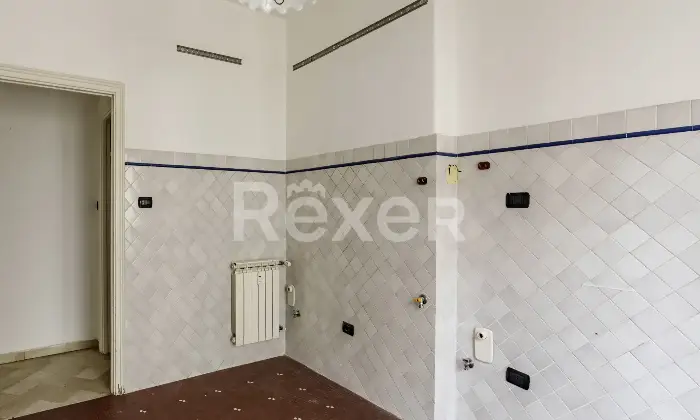 Rexer-Genova-Appartamento-grande-metratura-in-stabile-con-in-fase-di-ultimazione-Zona-comoda-al-centro-Altro