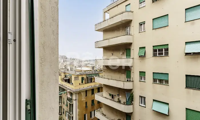Rexer-Genova-Appartamento-grande-metratura-in-stabile-con-in-fase-di-ultimazione-Zona-comoda-al-centro-Altro