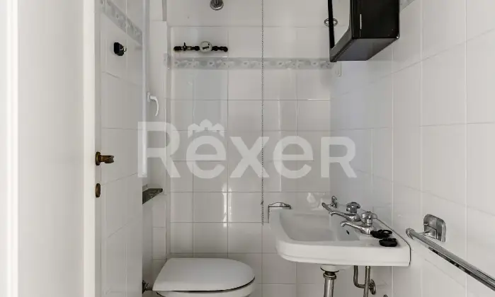 Rexer-Genova-Appartamento-grande-metratura-in-stabile-con-in-fase-di-ultimazione-Zona-comoda-al-centro-Altro
