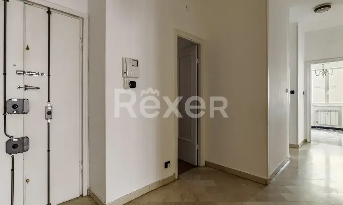 Rexer-Genova-Appartamento-grande-metratura-in-stabile-con-in-fase-di-ultimazione-Zona-comoda-al-centro-Altro