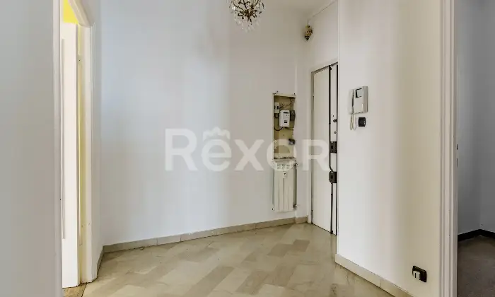 Rexer-Genova-Appartamento-grande-metratura-in-stabile-con-in-fase-di-ultimazione-Zona-comoda-al-centro-Altro