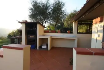 Rexer-Bolano-Vendesi-Villa-con-Ampio-Giardino-a-Debbio-di-Ceparana-Altro