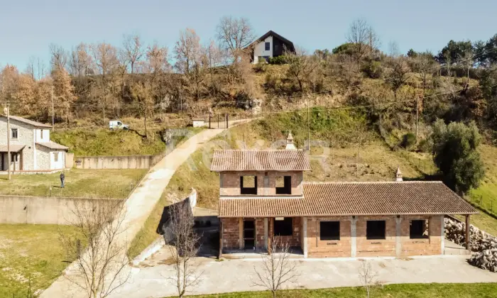 Rexer-Rocca-Sinibalda-Complesso-di-casali-con-ettari-di-terreno-Altro