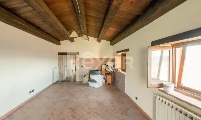 Rexer-Rocca-Sinibalda-Complesso-di-casali-con-ettari-di-terreno-Altro