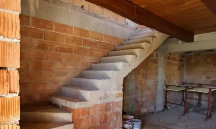 Rexer-Rocca-Sinibalda-Complesso-di-casali-con-ettari-di-terreno-Altro
