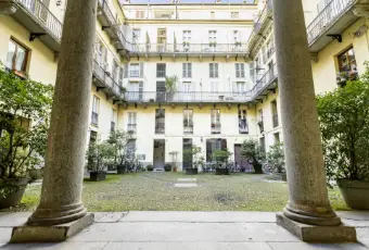 Rexer-Torino-APPARTAMENTO-SIGNORILE-FRAZIONATO-IN-UNITA-ABITATIVE-LOCATE-Altro