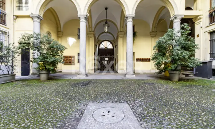 Rexer-Torino-APPARTAMENTO-SIGNORILE-FRAZIONATO-IN-UNITA-ABITATIVE-LOCATE-Altro