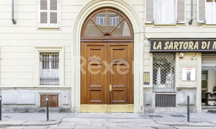 Rexer-Torino-APPARTAMENTO-SIGNORILE-FRAZIONATO-IN-UNITA-ABITATIVE-LOCATE-Altro