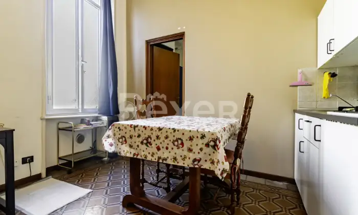 Rexer-Torino-APPARTAMENTO-SIGNORILE-FRAZIONATO-IN-UNITA-ABITATIVE-LOCATE-Altro