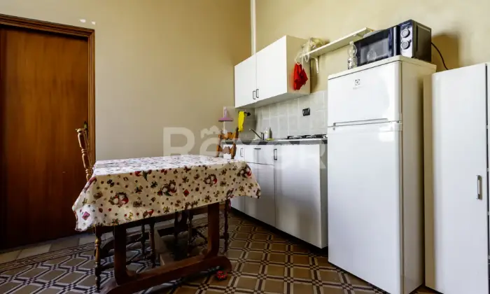 Rexer-Torino-APPARTAMENTO-SIGNORILE-FRAZIONATO-IN-UNITA-ABITATIVE-LOCATE-Altro