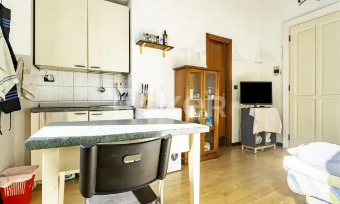 Rexer-Torino-APPARTAMENTO-SIGNORILE-FRAZIONATO-IN-UNITA-ABITATIVE-LOCATE-Altro