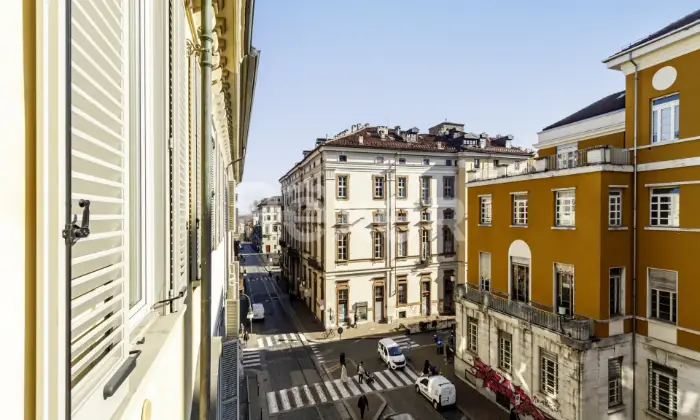 Rexer-Torino-APPARTAMENTO-SIGNORILE-FRAZIONATO-IN-UNITA-ABITATIVE-LOCATE-Altro