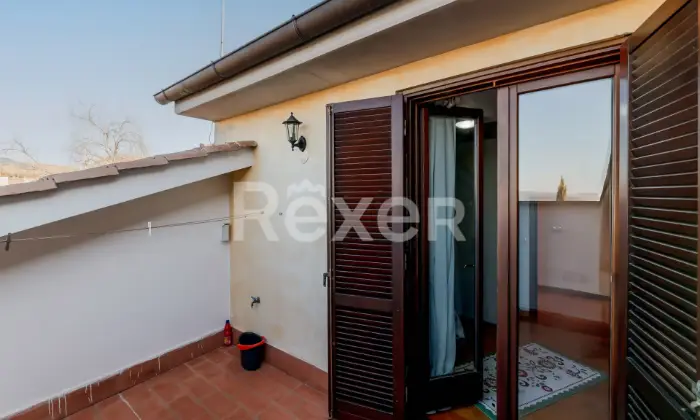 Rexer-Sutri-Bifamiliare-indipendente-Altro