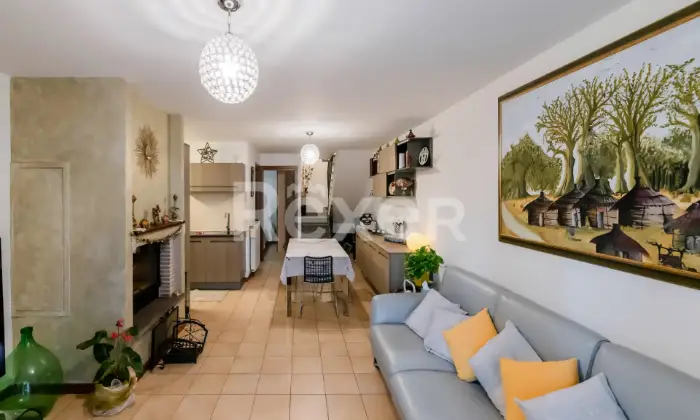 Rexer-Sutri-Bifamiliare-indipendente-Altro