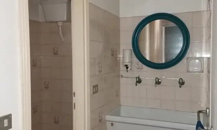 Rexer-Tredozio-MagazzinoLaboratorioCapannone-Bagno