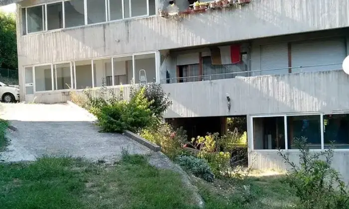 Rexer-Urbino-Quadrilocale-in-discrete-condizioni-Altro