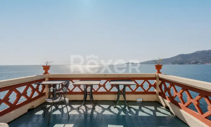 Rexer-zoagli-Unica-propriet-fronte-mare-allinterno-di-villa-depoca-Altro