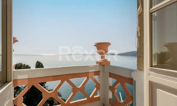Rexer-zoagli-Unica-propriet-fronte-mare-allinterno-di-villa-depoca-Altro