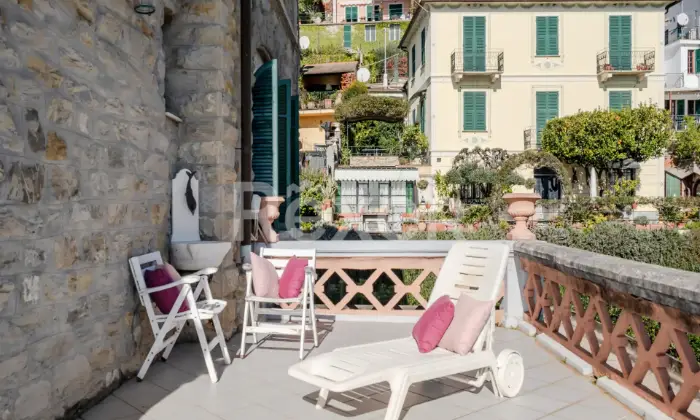 Rexer-zoagli-Unica-propriet-fronte-mare-allinterno-di-villa-depoca-Altro