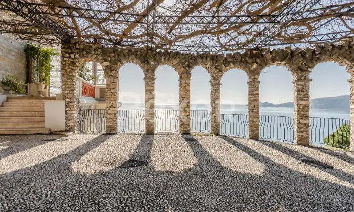 Rexer-zoagli-Unica-propriet-fronte-mare-allinterno-di-villa-depoca-Altro