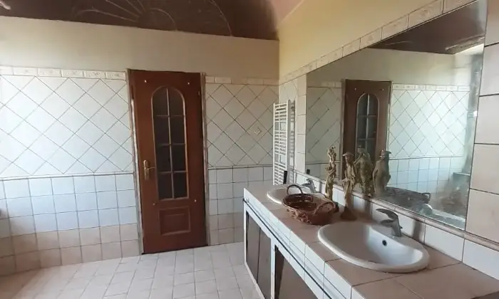 Rexer-Alessandria-Vendesi-casa-in-cascina-Altro