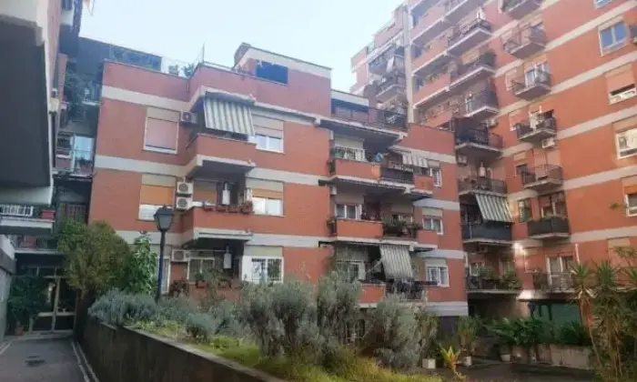 Rexer-Roma-Vendita-Quadrilocale-Ampio-e-Luminoso-zona-Trastevere-Monteverde-Roma-Terrazzo