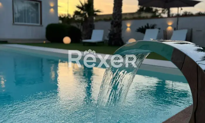 Rexer-Cortigliolo-Villa-con-piscina-in-vendita-a-Valderice-Giardino