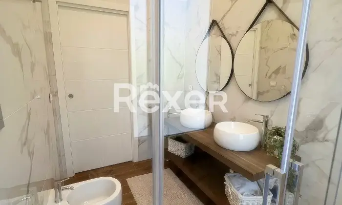 Rexer-Valderice-Villa-con-piscina-in-vendita-a-Valderice-Bagno