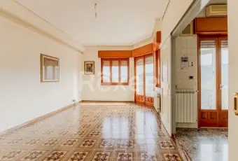 Rexer-Modica-Ampio-appartamento-con-garage-e-cantina-Altro