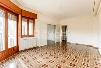 Rexer-Modica-Ampio-appartamento-con-garage-e-cantina-Altro