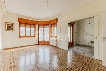 Rexer-Modica-Ampio-appartamento-con-garage-e-cantina-Altro