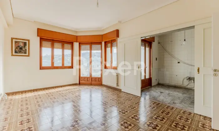Rexer-Modica-Ampio-appartamento-con-garage-e-cantina-Altro