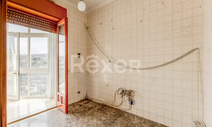 Rexer-Modica-Ampio-appartamento-con-garage-e-cantina-Altro