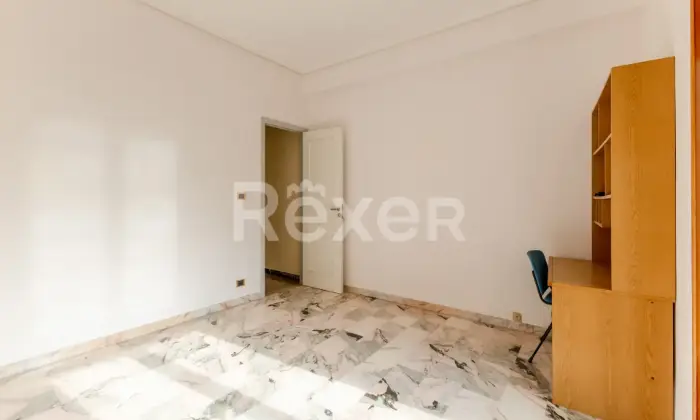 Rexer-Modica-Ampio-appartamento-con-garage-e-cantina-Altro