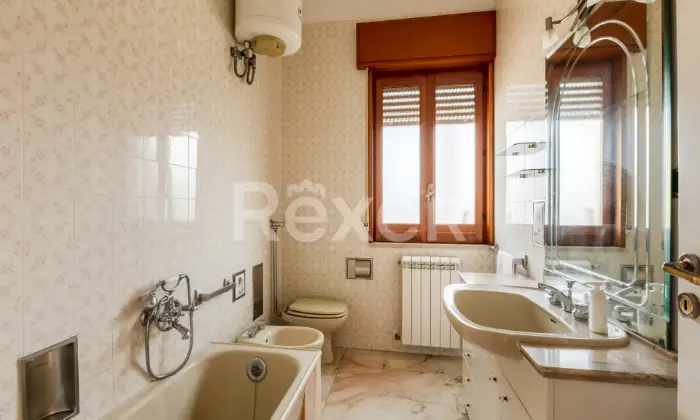 Rexer-Modica-Ampio-appartamento-con-garage-e-cantina-Altro