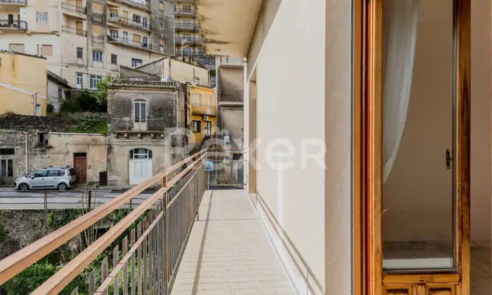 Rexer-Modica-Ampio-appartamento-con-garage-e-cantina-Altro