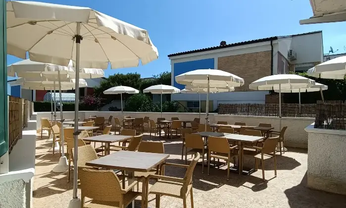 Rexer-Termoli-LOCALE-COMMERCIALE-attualmente-adibito-ad-attivit-ristorativa-Terrazzo