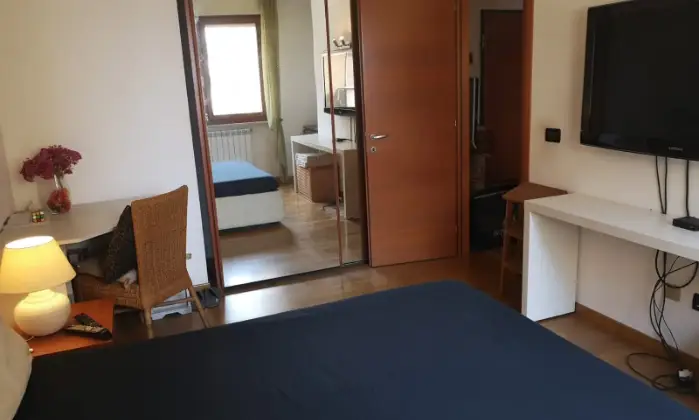 Rexer-Pescara-Appartamento-piano-in-via-Dei-Teatini-Pescara-Camera-da-letto-matrimoniale