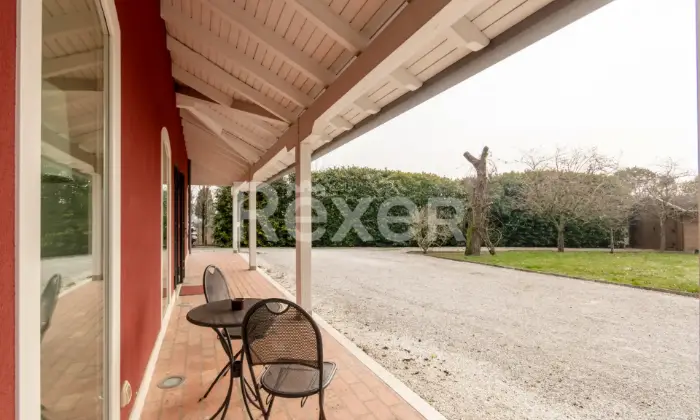 Rexer-San-Don-di-Piave-Casale-del-finemente-ristrutturato-Altro