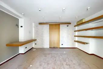 Rexer-Alcamo-Vendesi-Locale-Commerciale-in-Corso-VI-Aprile-ad-Alcamo-Altro