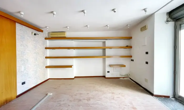 Rexer-Alcamo-Vendesi-Locale-Commerciale-in-Corso-VI-Aprile-ad-Alcamo-Altro