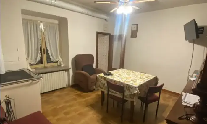 Rexer-Vernasca-Vendesi-casa-di-campagna-a-Vernasca-Altro