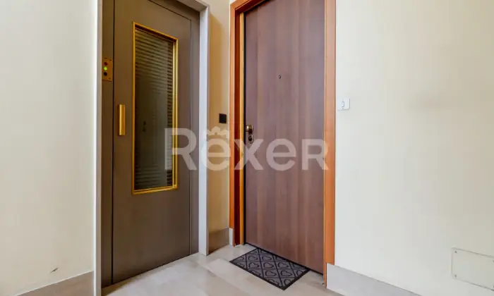 Rexer-Chieri-Nuda-propriet-Ristrutturato-con-box-auto-Altro