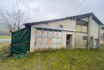 Rexer-Vernasca-Vendesi-Rustico-a-Vernasca-Altro