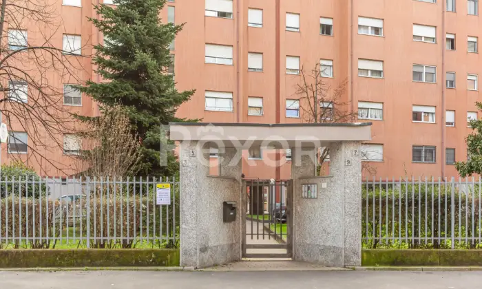 Rexer-Milano-Splendido-locali-con-box-Altro
