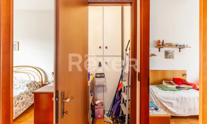 Rexer-Milano-Splendido-locali-con-box-Altro