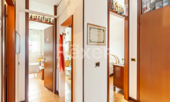 Rexer-Milano-Splendido-locali-con-box-Altro